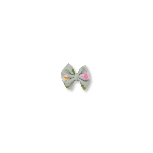 Baby & Toddler Bow | Clip in Hairbow | Handmade | Small Bow | Seafoam Daisies | ssclip